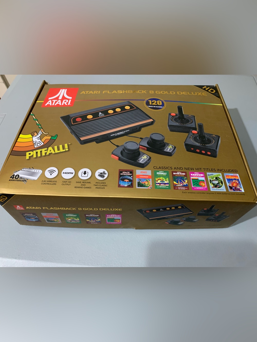 Flashback 8 Gold Deluxe Classic Console - Gold/Black